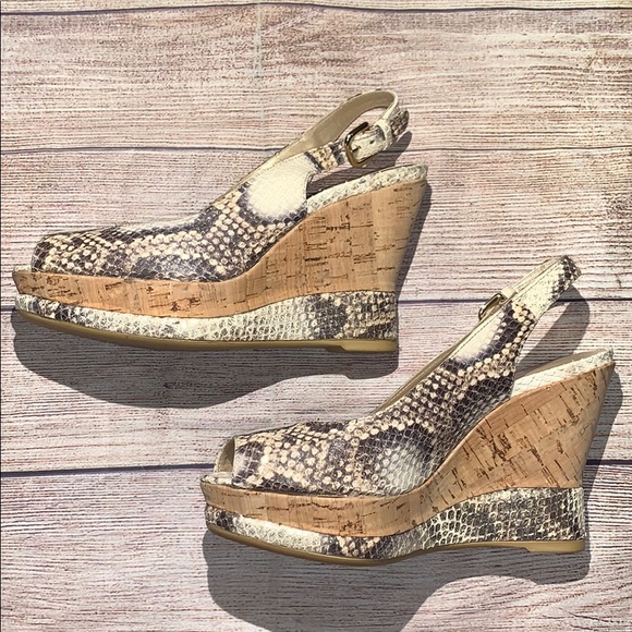 Stuart Weitzman Snake Print Wedge Heels 5M #9 - Picture 4 of 6